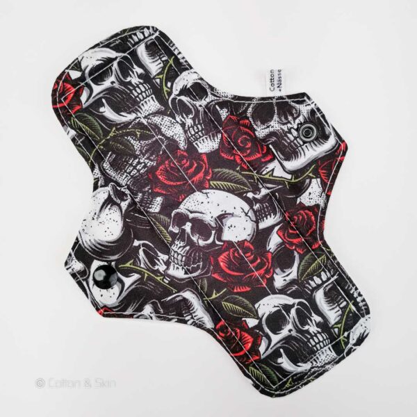 Stoffbinde "Skulls 'n Roses" (ca. 20cm mit PUL)